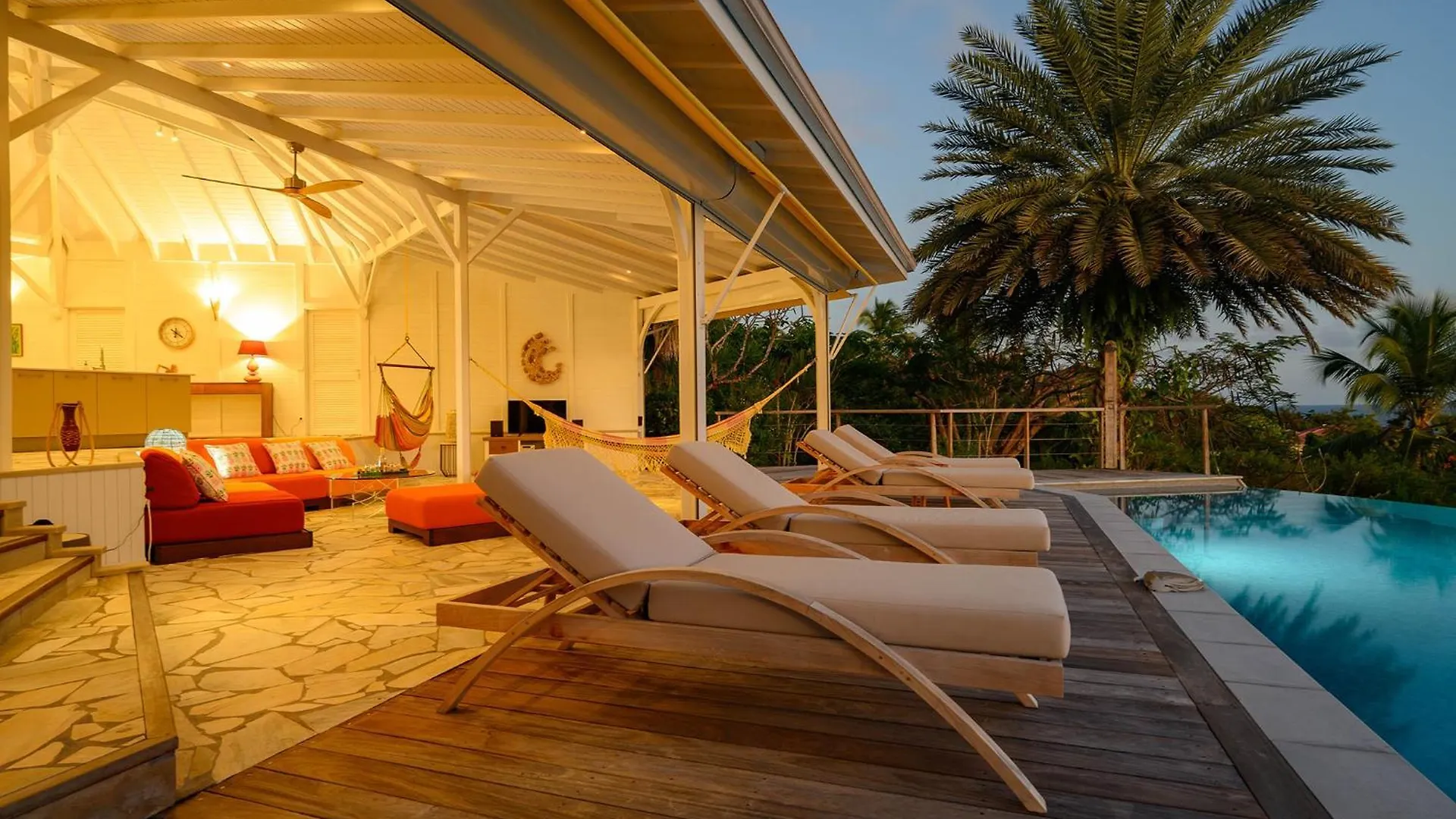 Villa Calico Les Basses 0*,  Guadeloupe